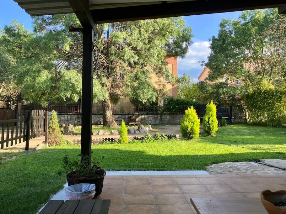 Dom wakacyjny Casita Rural De Campo Con Jardin Privado El Berrueco