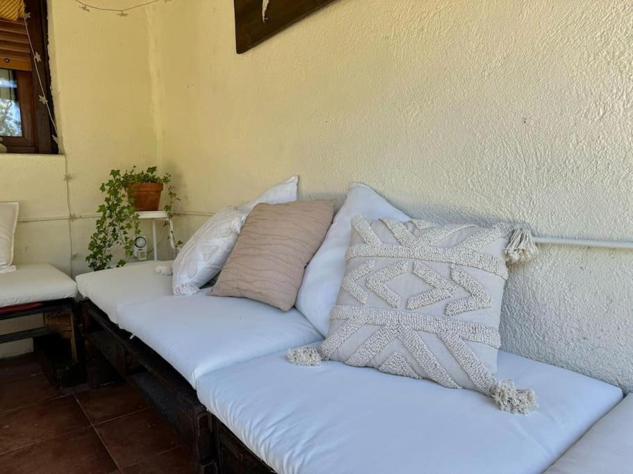 Casita Rural De Campo Con Jardin Privado Hébergement de vacances